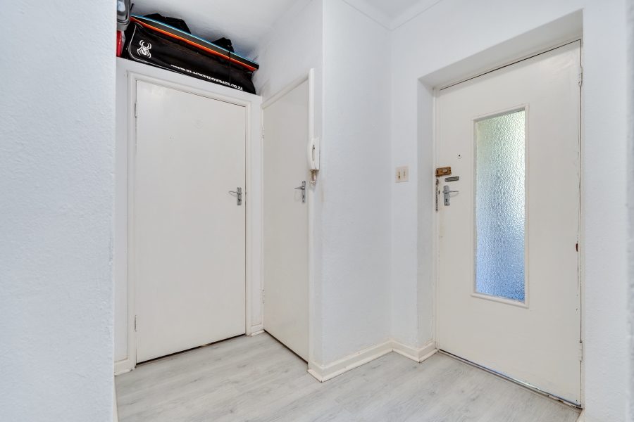 1 Bedroom Property for Sale in Oranjezicht Western Cape